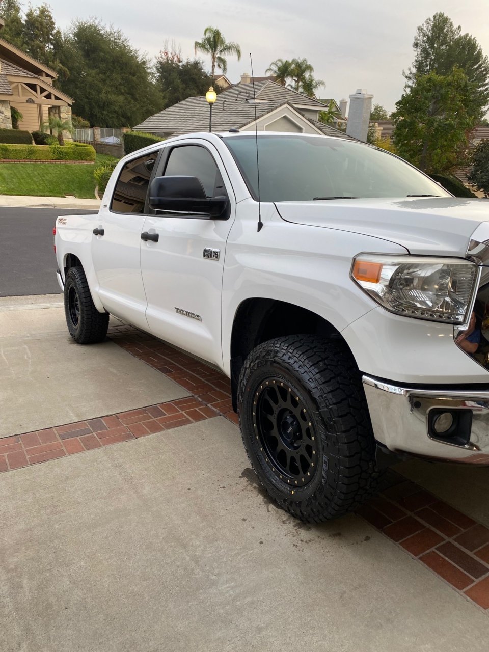 2016 Toyota Tundra photo
