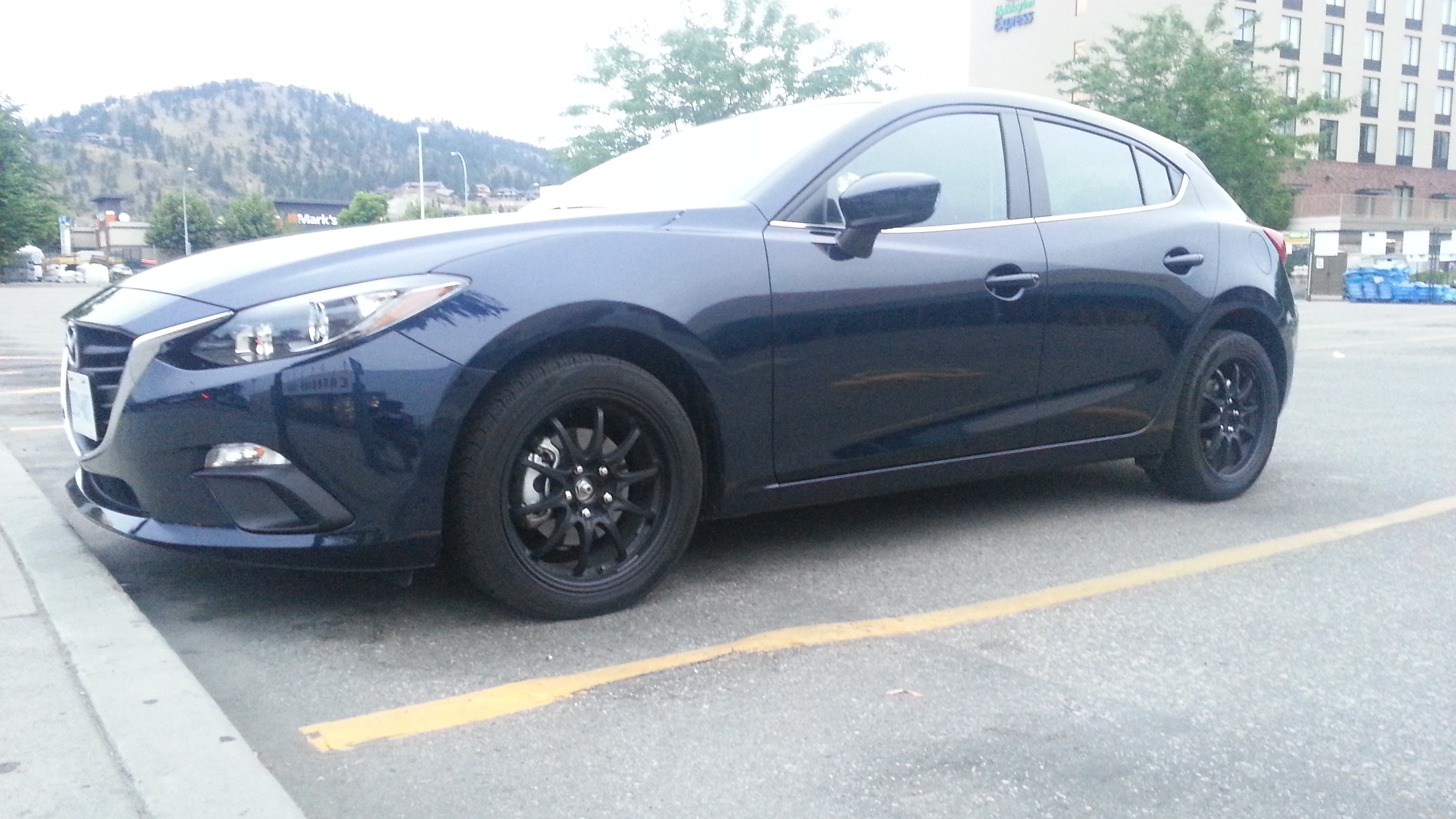 2014 Mazda Mazda3 photo