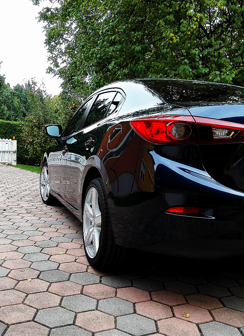 2014 Mazda Mazda3 photo