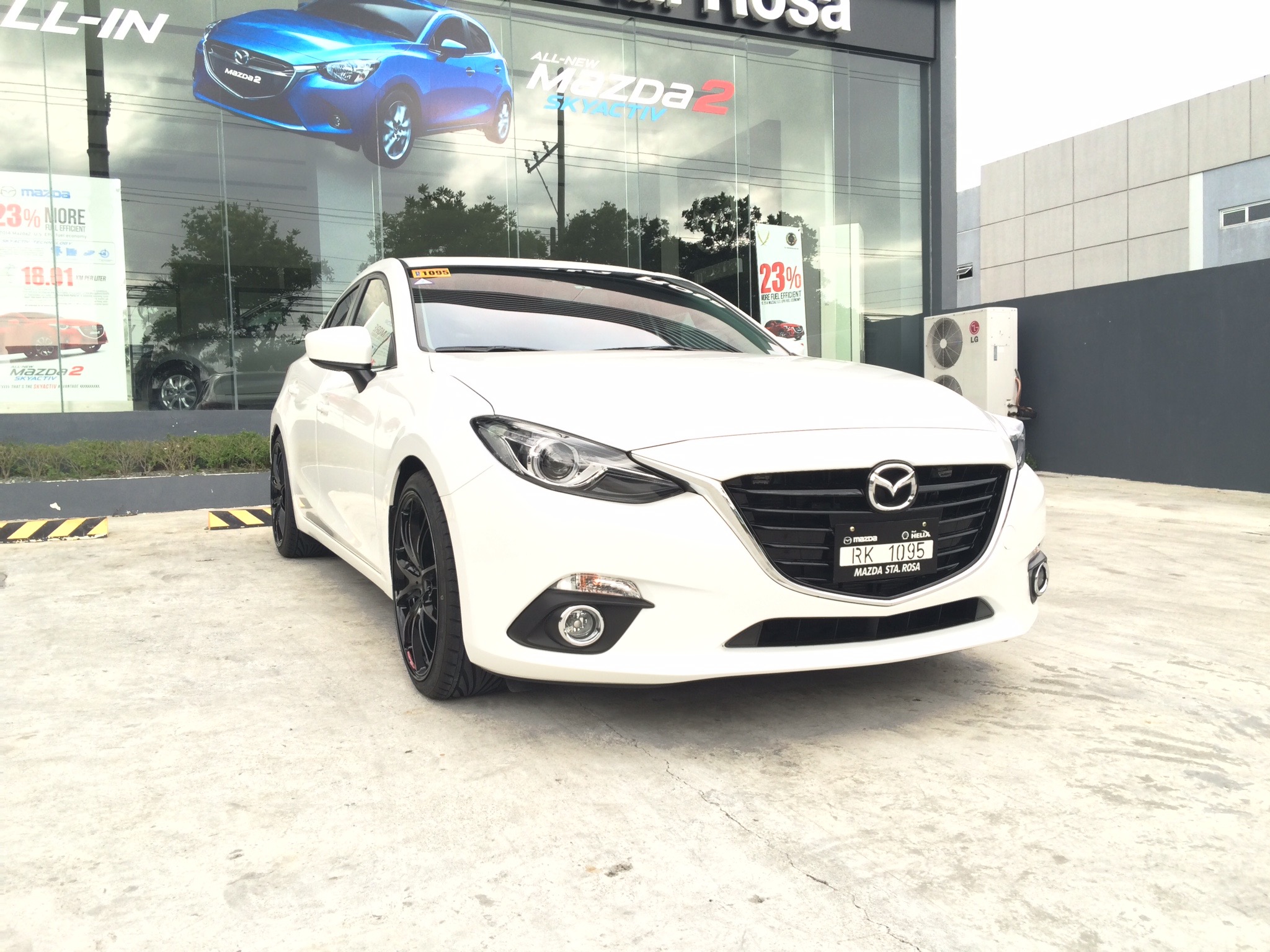 2014 Mazda Mazda3 photo