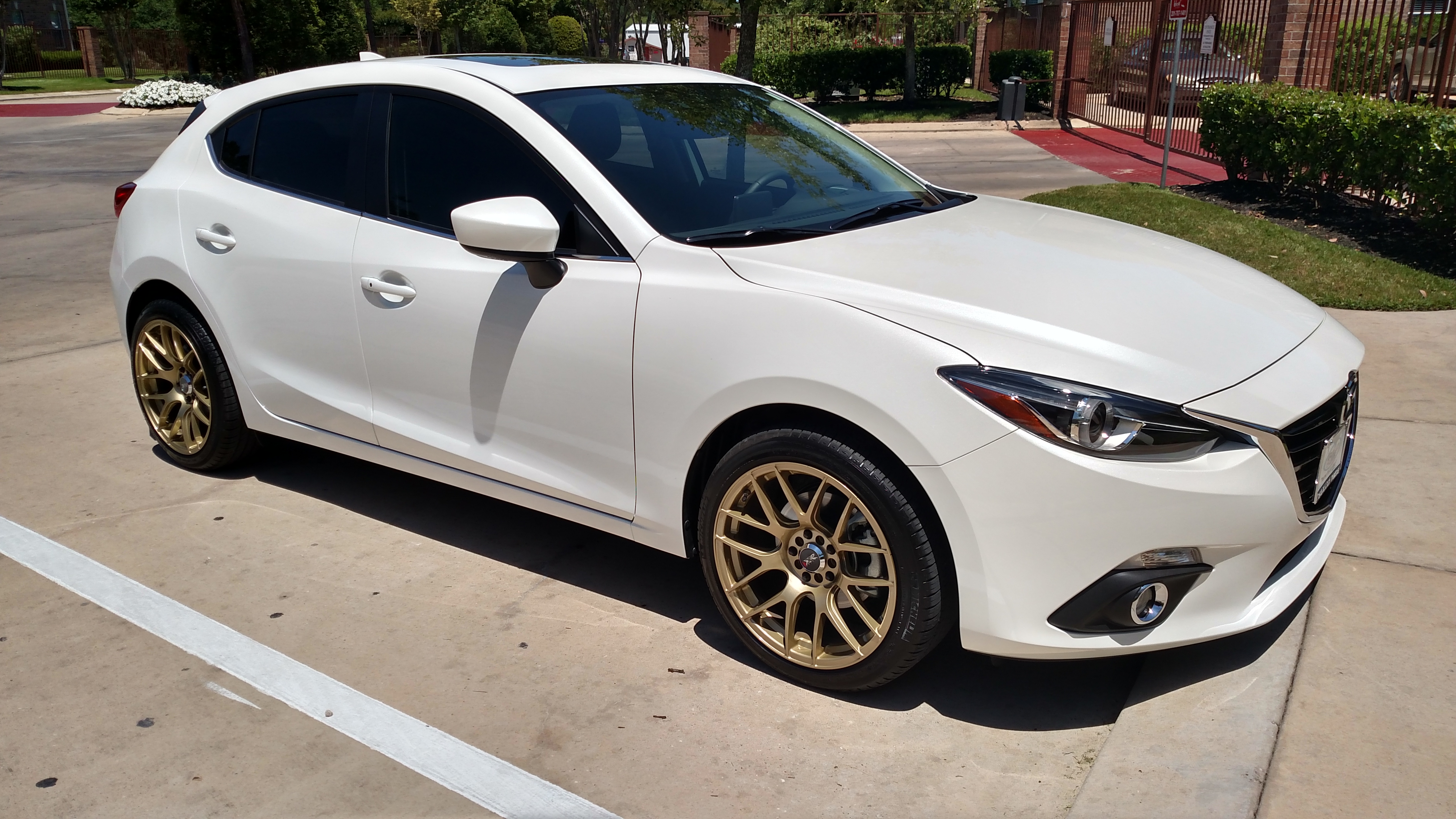 2014 Mazda Mazda3 photo