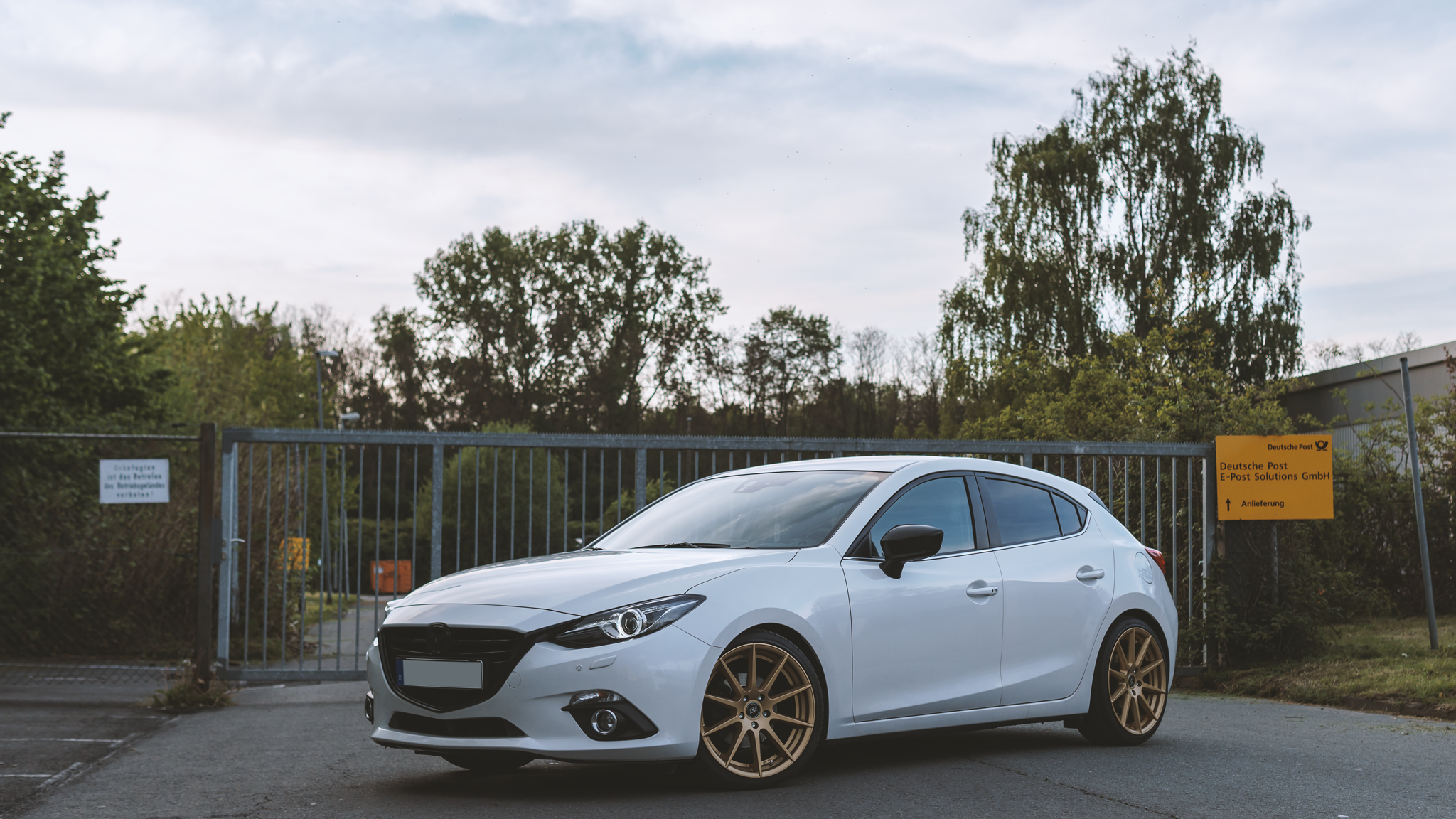 2017 Mazda Mazda3 photo
