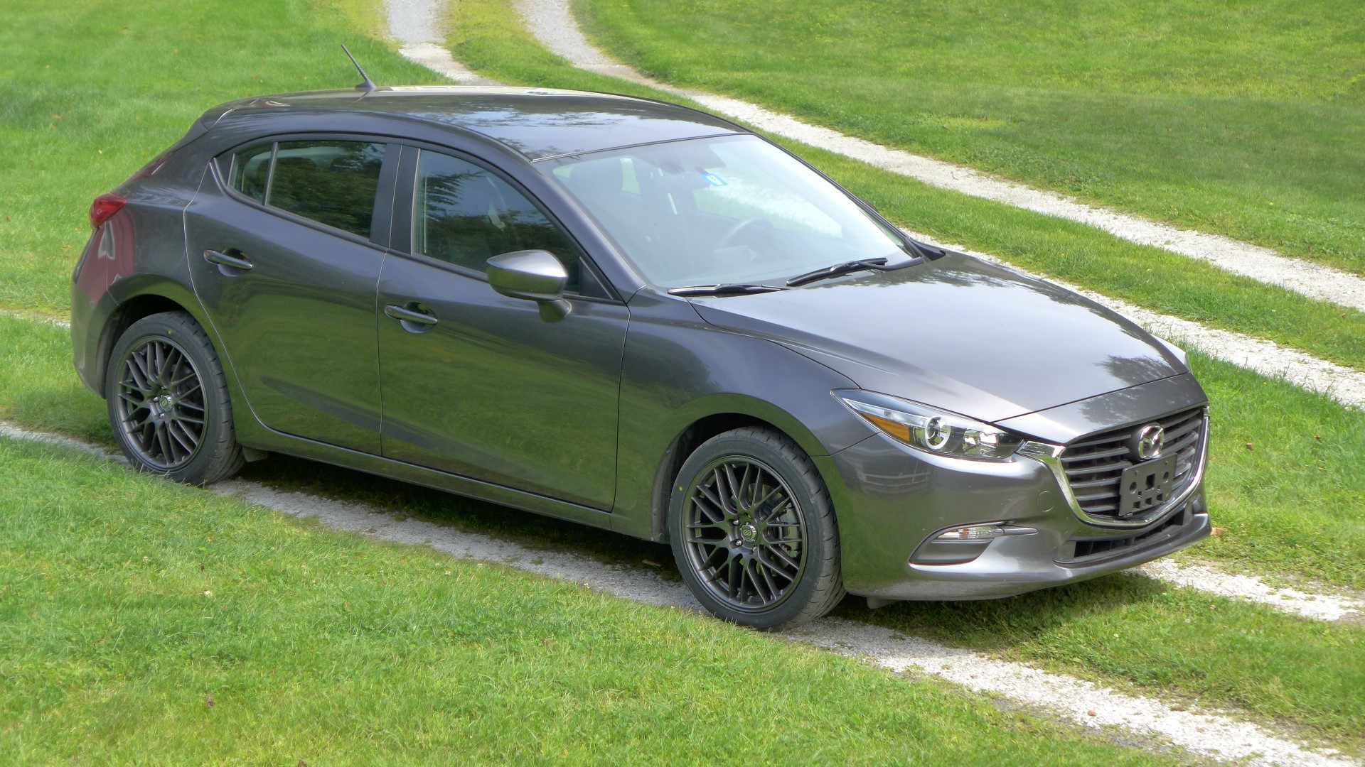 2017 Mazda Mazda3 photo