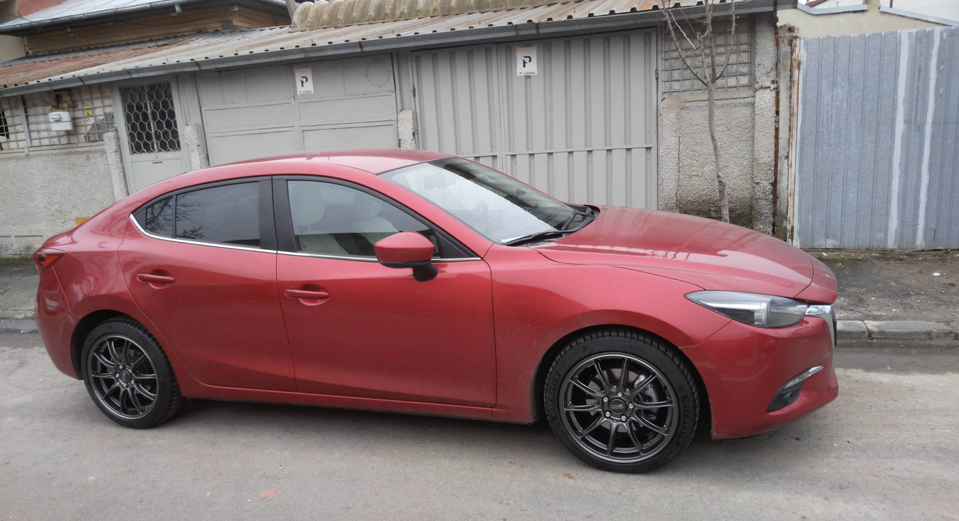 2017 Mazda Mazda3 photo