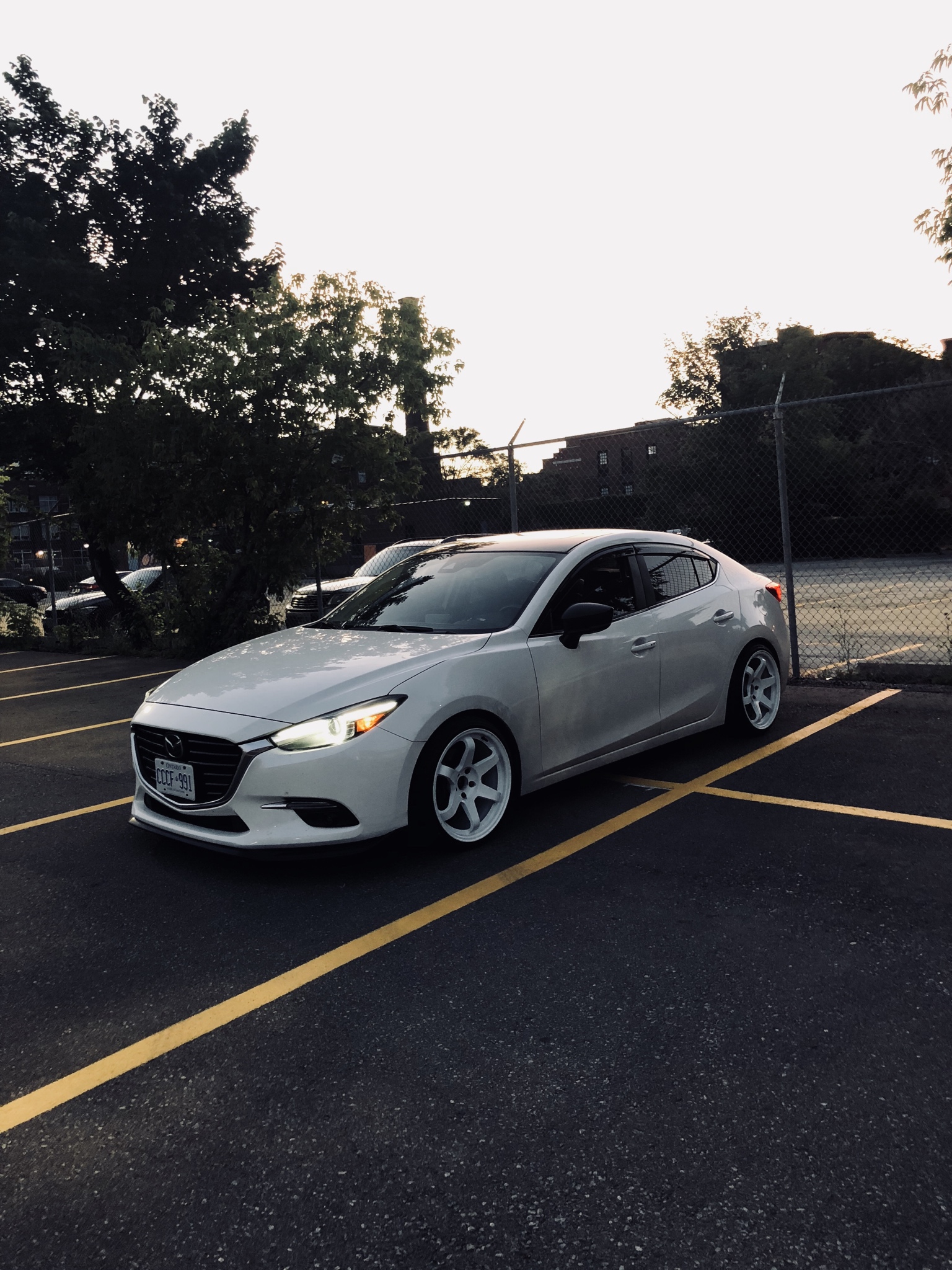 2014 Mazda Mazda3 photo