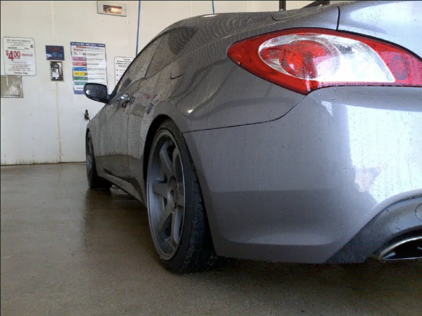2010 Hyundai Genesis Coupe photo