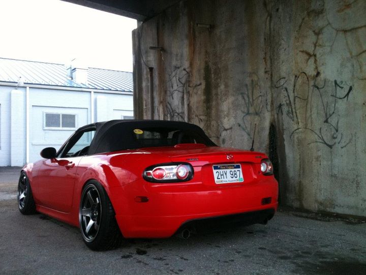 2005 Mazda MX-5 Miata photo