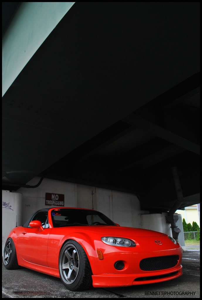 2005 Mazda MX-5 Miata photo