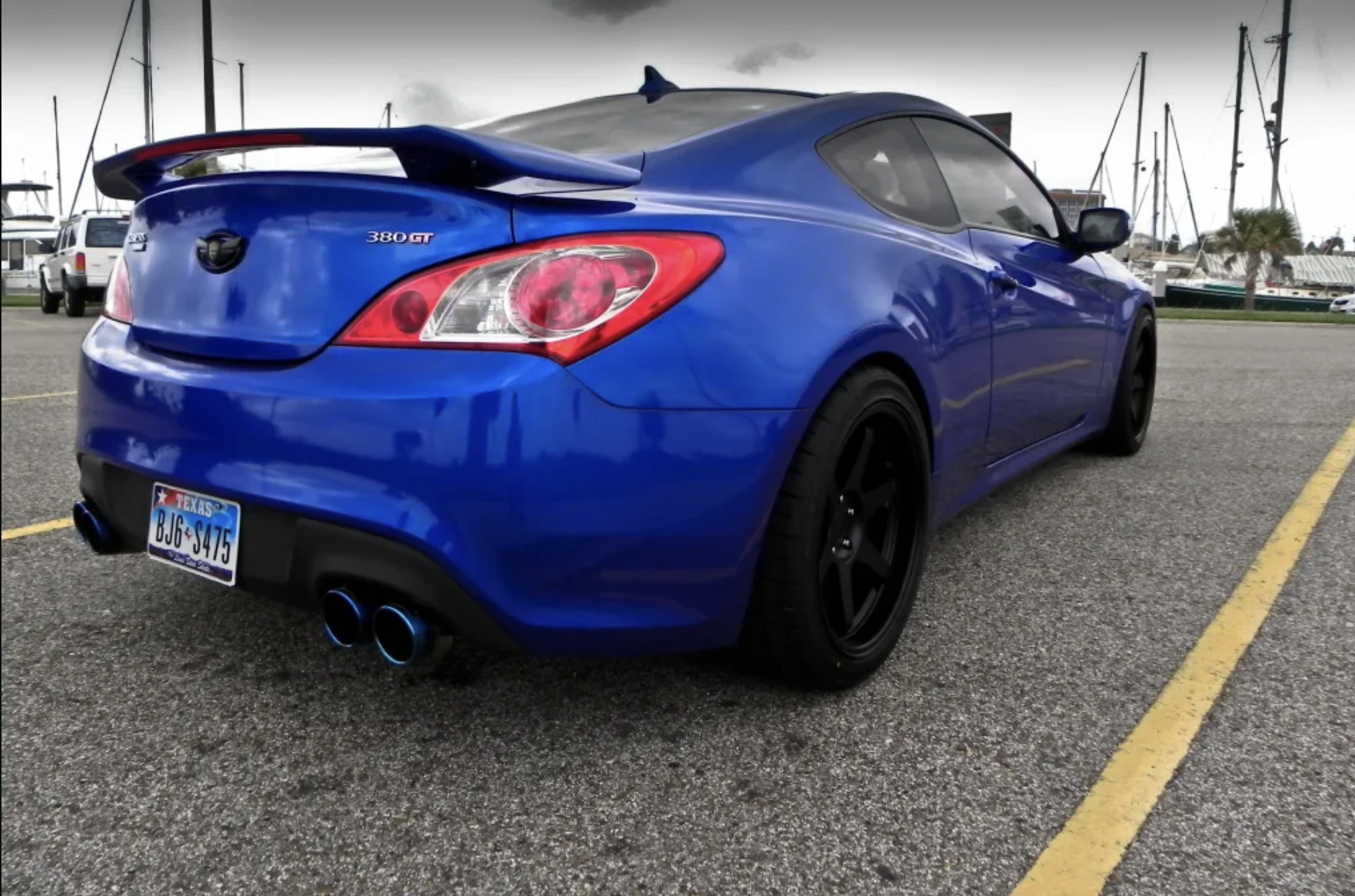 2012 Hyundai Genesis Coupe photo