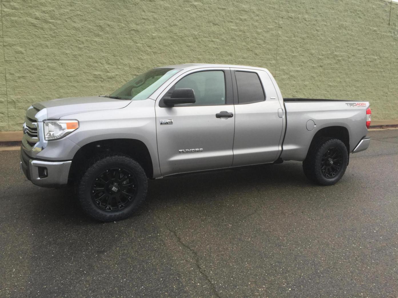 2015 Toyota Tundra photo