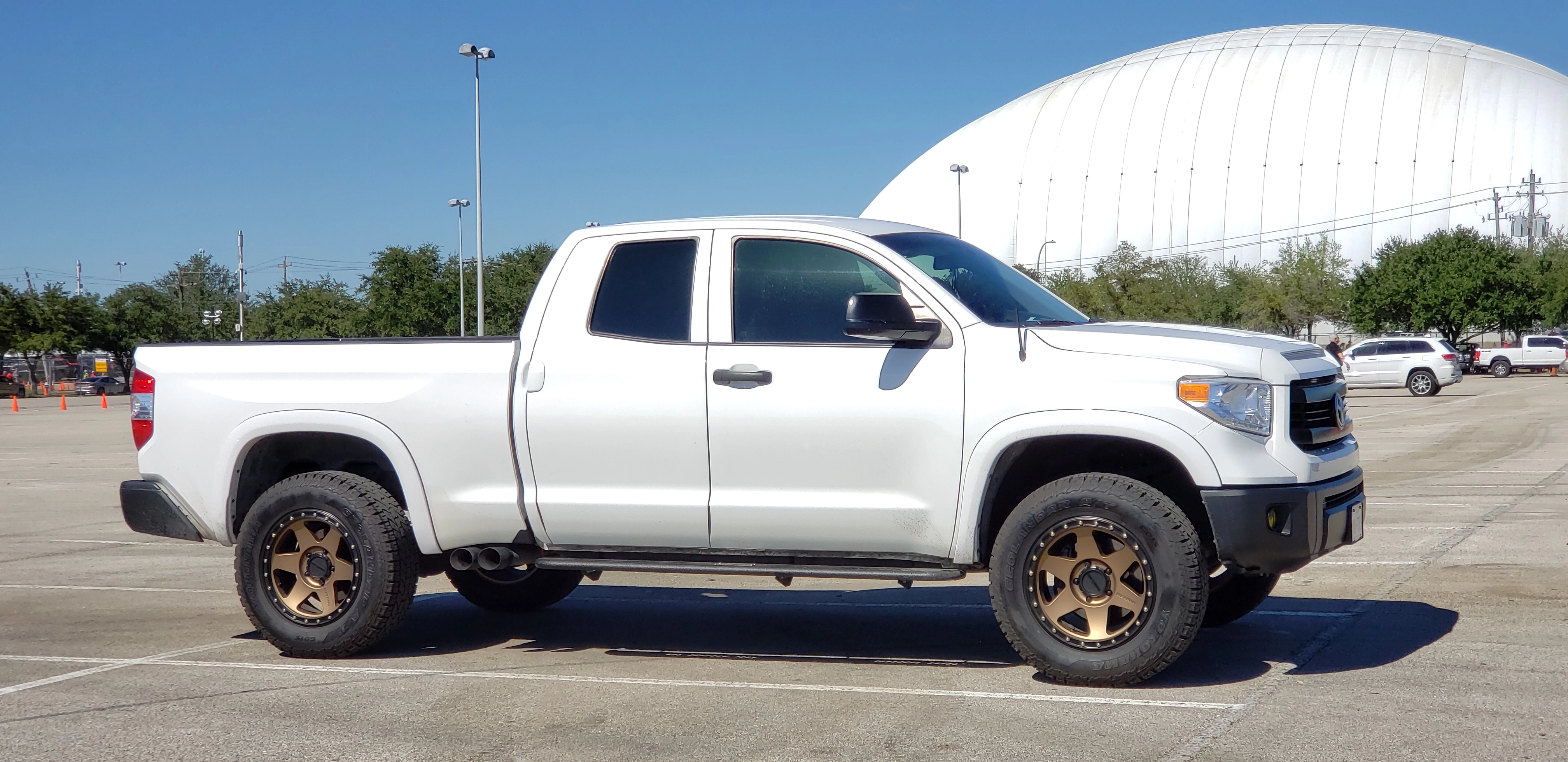 2016 Toyota Tundra photo