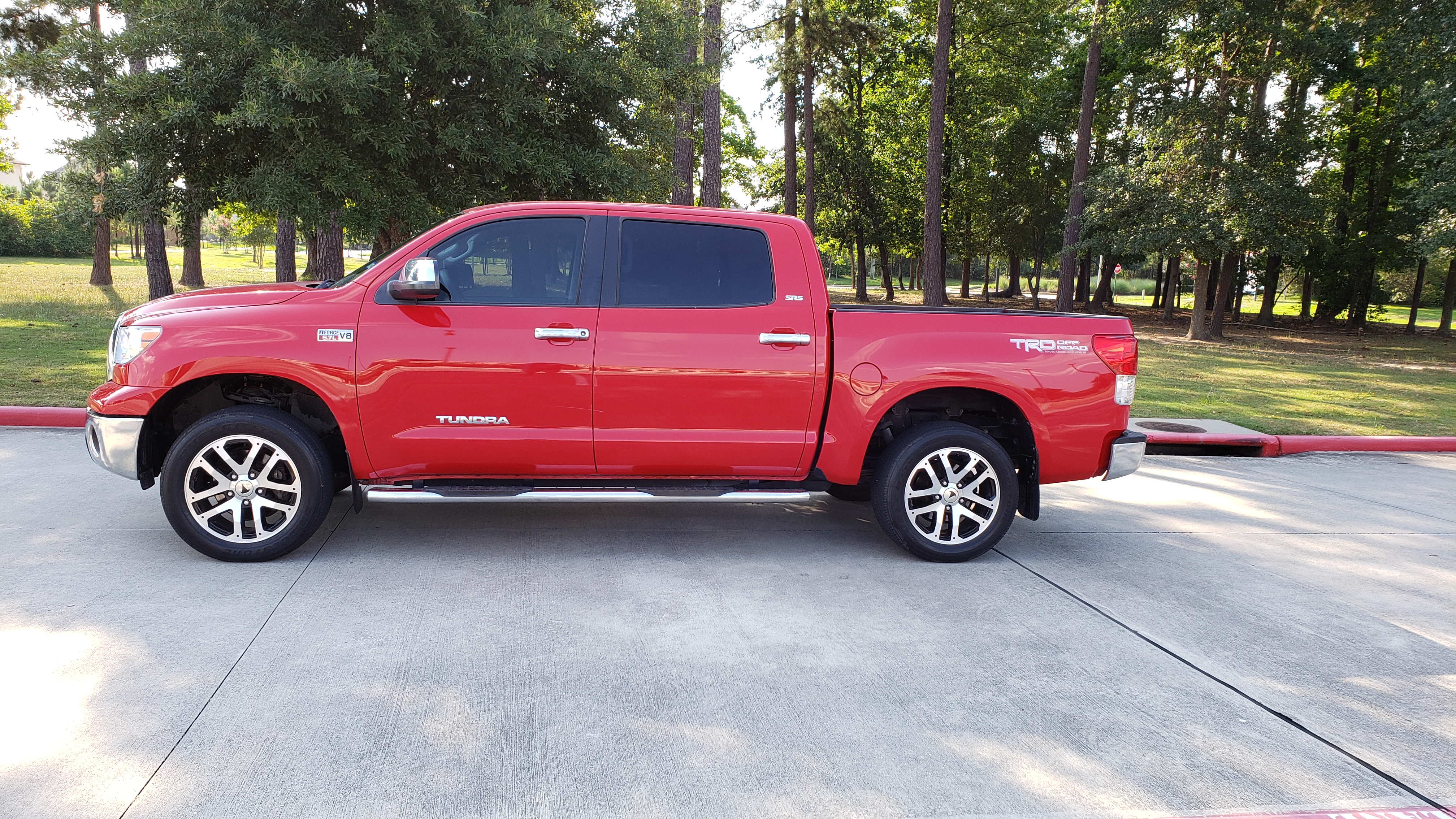2010 Toyota Tundra photo