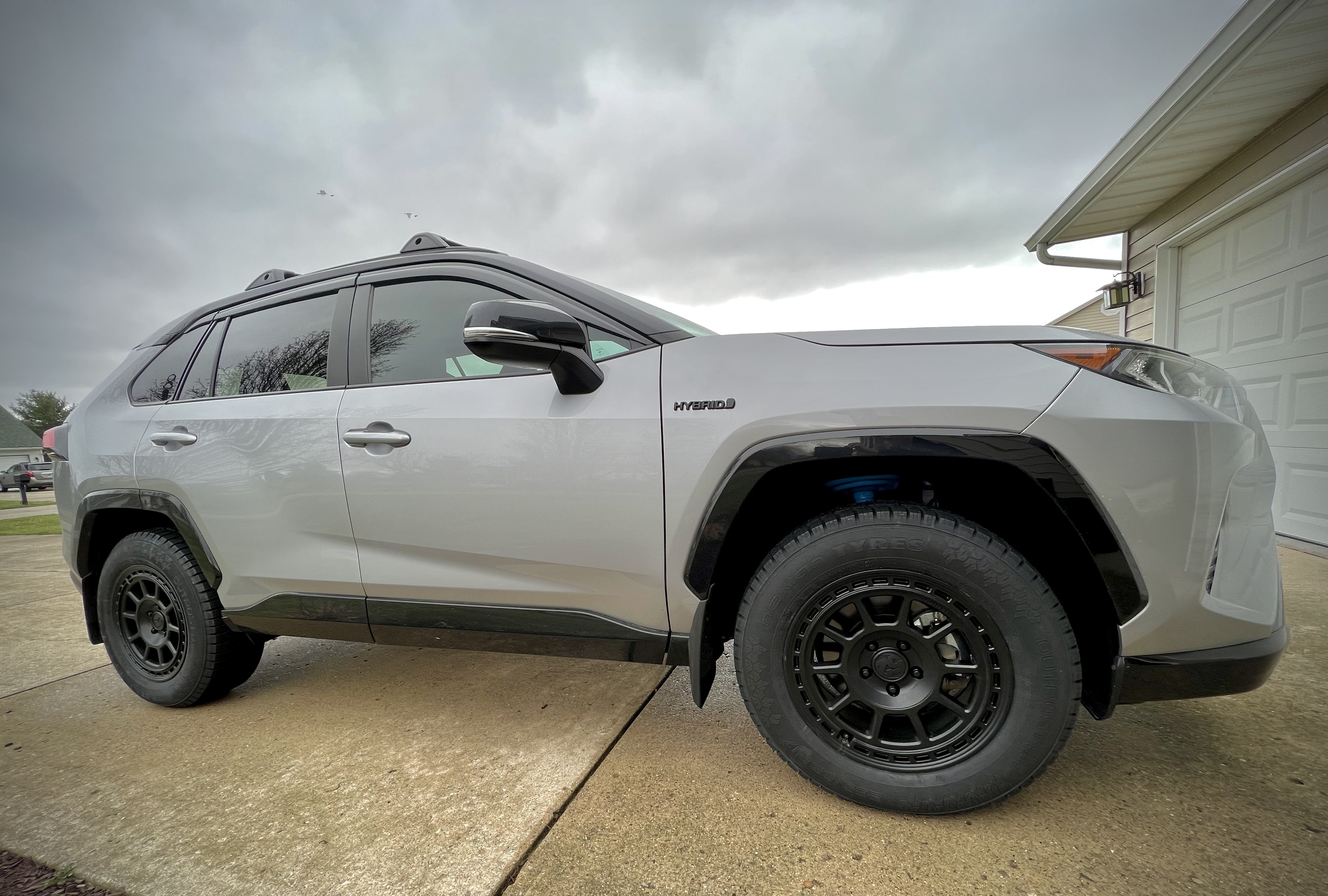 2020 Toyota RAV4 photo