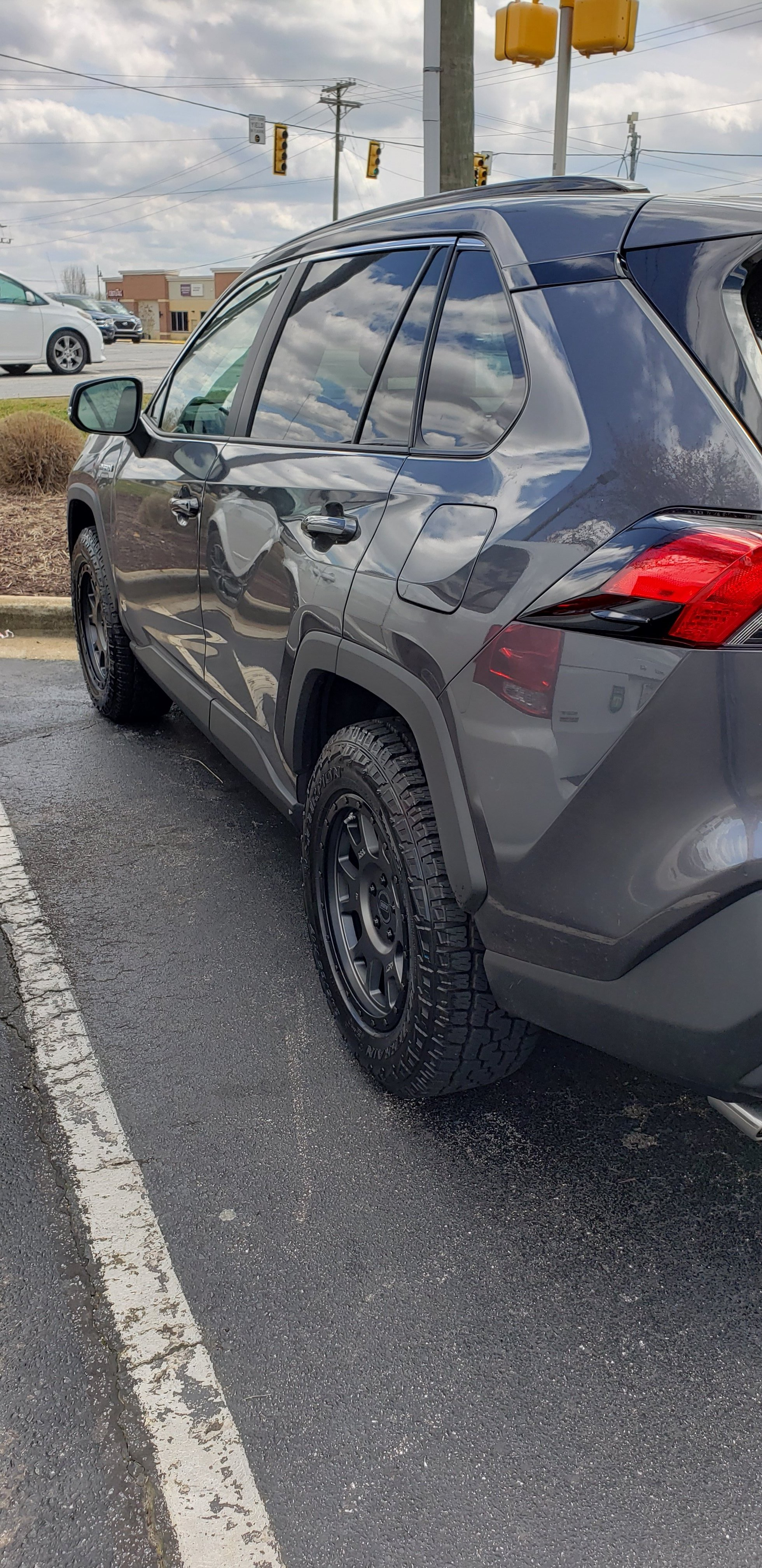 2021 Toyota RAV4 Hybrid photo