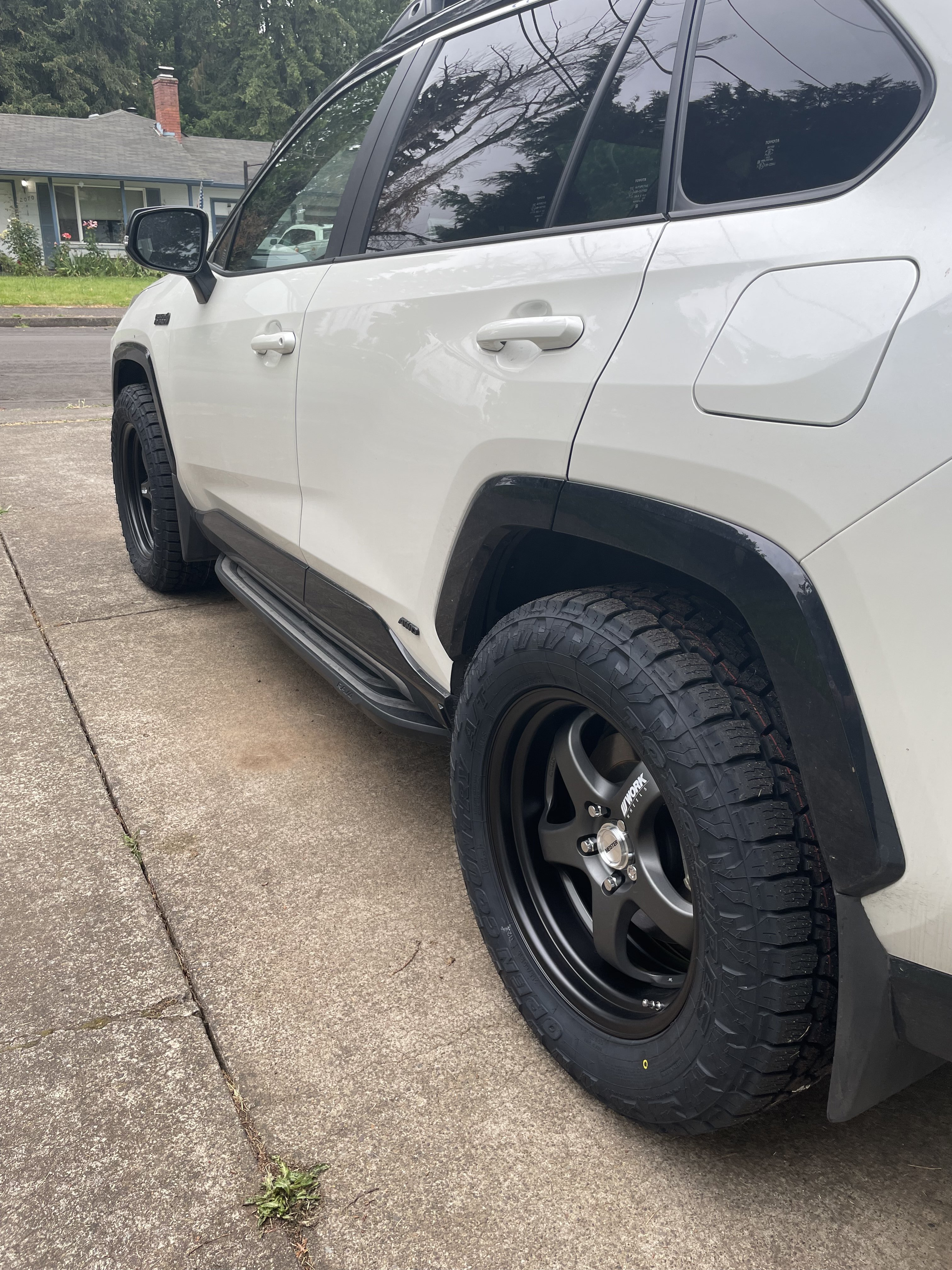 2020 Toyota RAV4 Hybrid photo