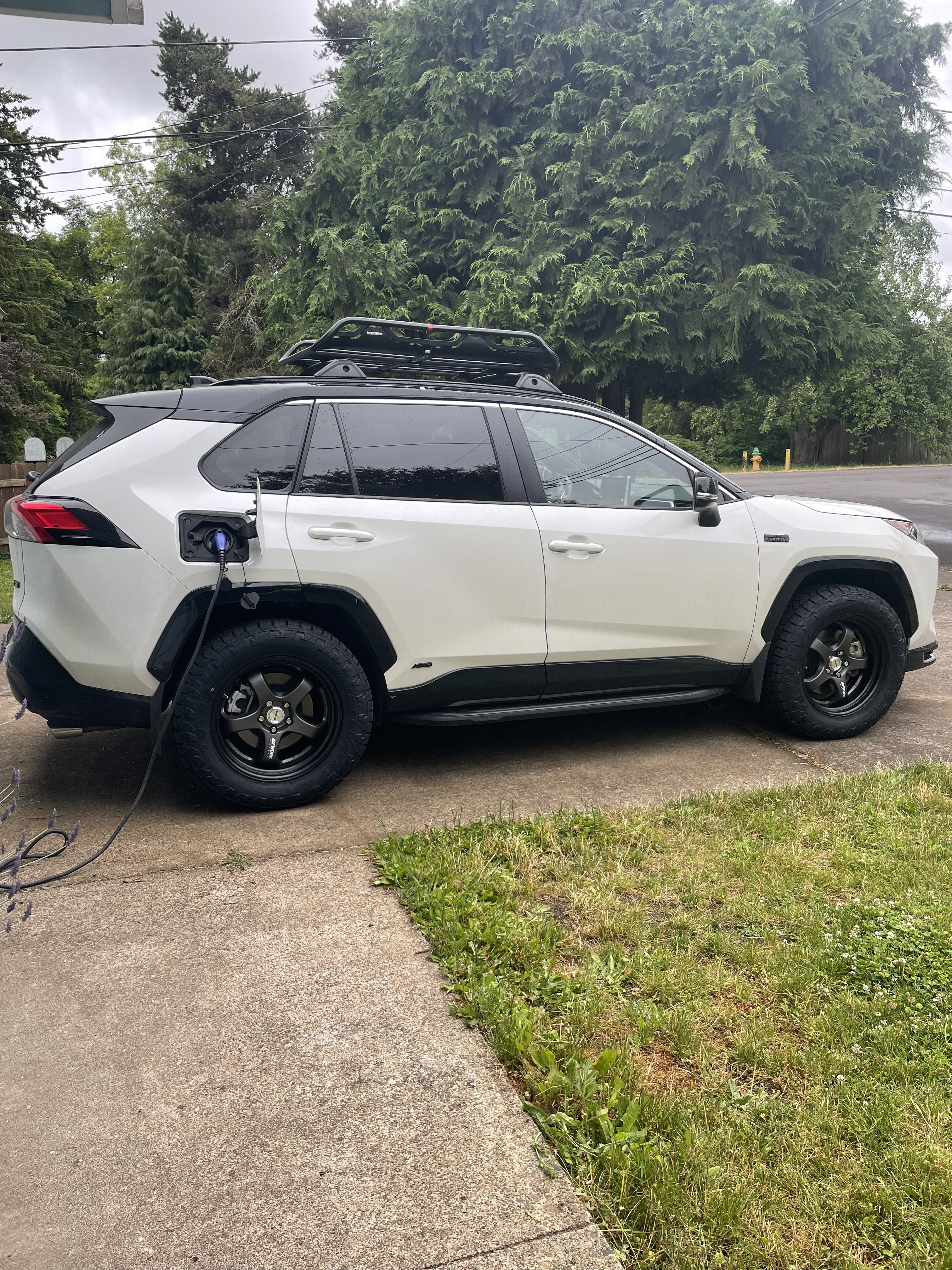 2020 Toyota RAV4 Hybrid photo