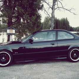1997 BMW  318
