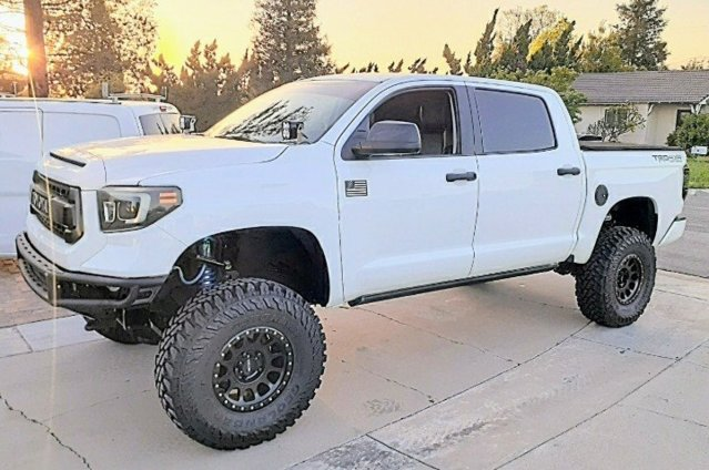 2017 Toyota Tundra photo