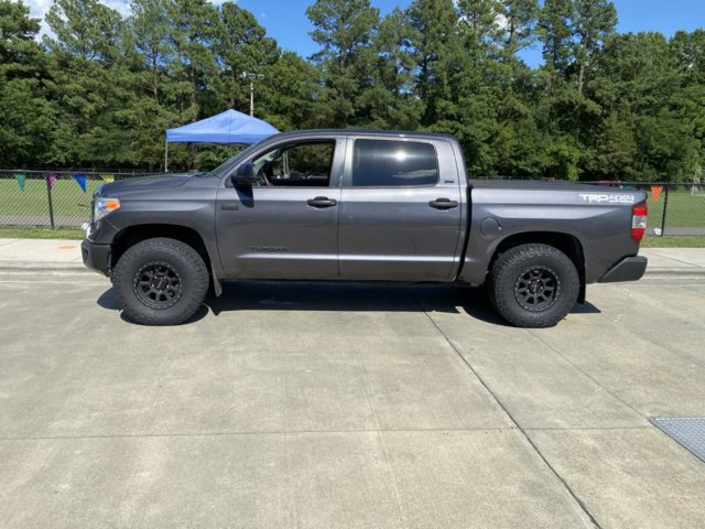 2017 Toyota Tundra photo