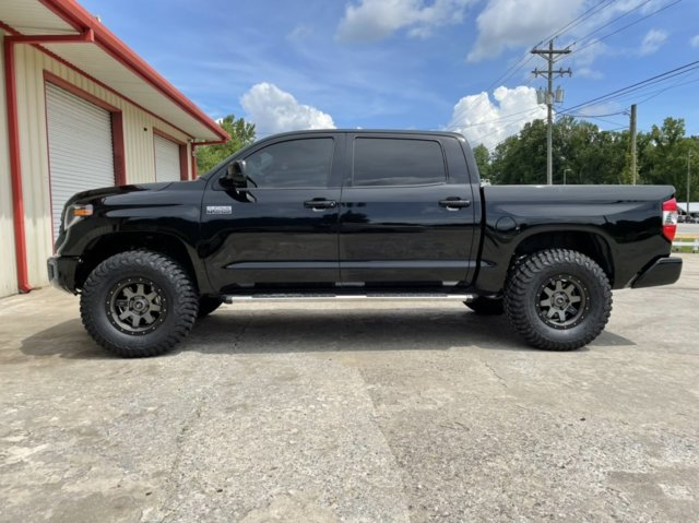 2017 Toyota Tundra photo