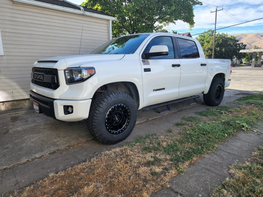 2017 Toyota Tundra photo