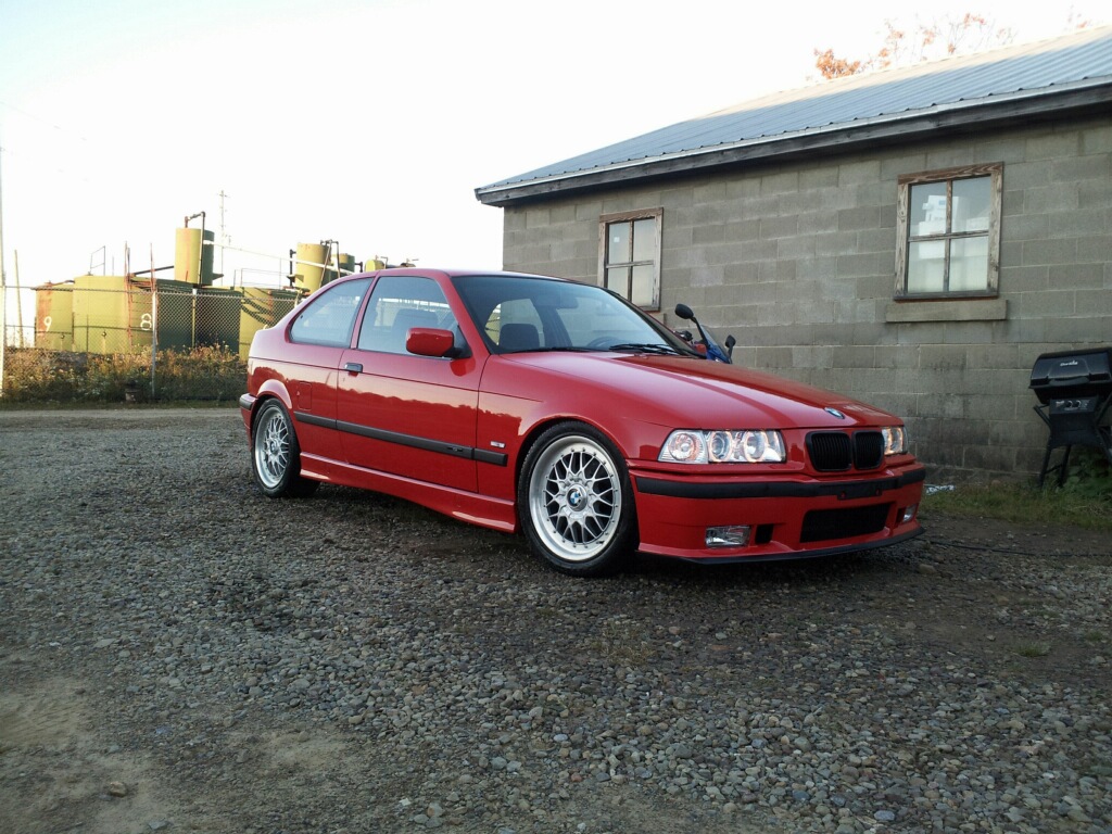 1997 BMW  318 photo