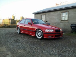 BMW  318