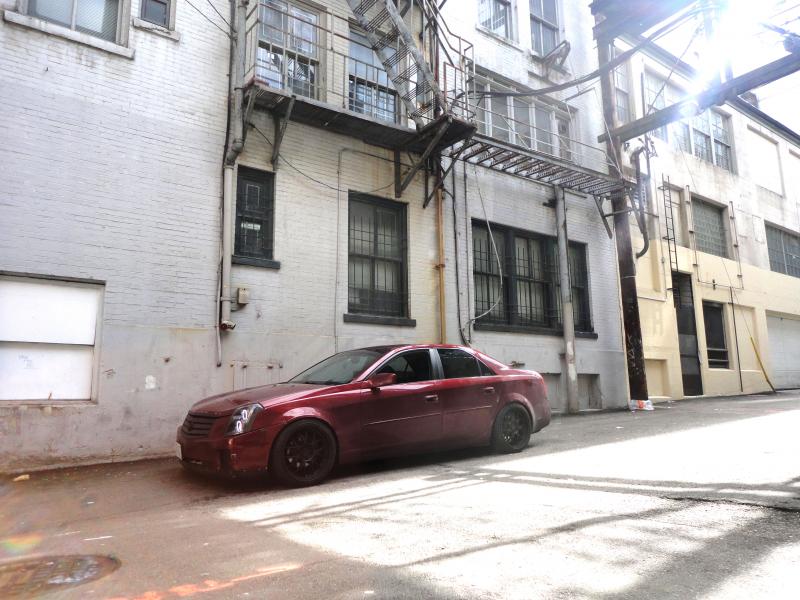 2003 Cadillac CTS photo