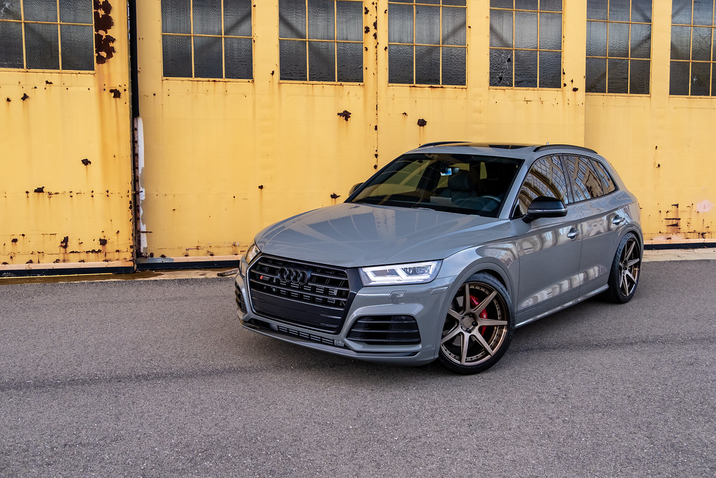 2016 Audi SQ5 photo