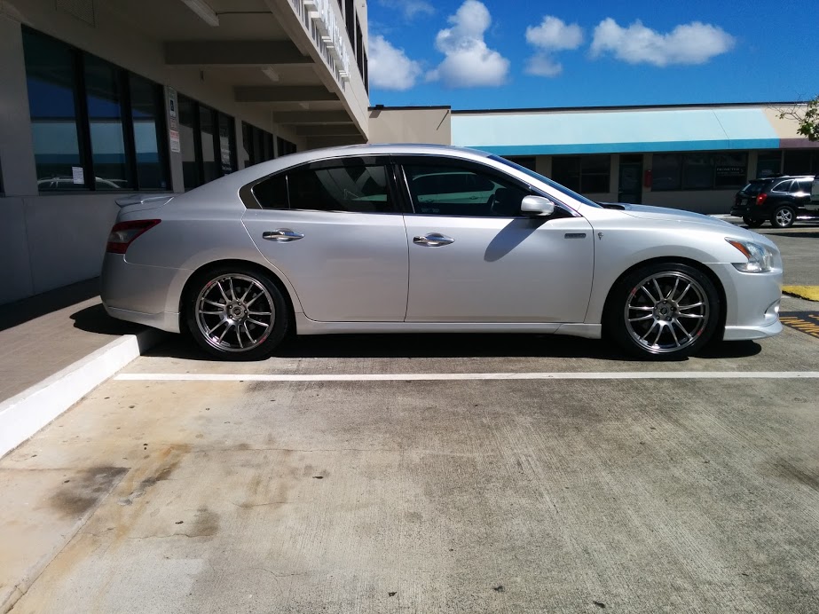 2010 Nissan Maxima photo