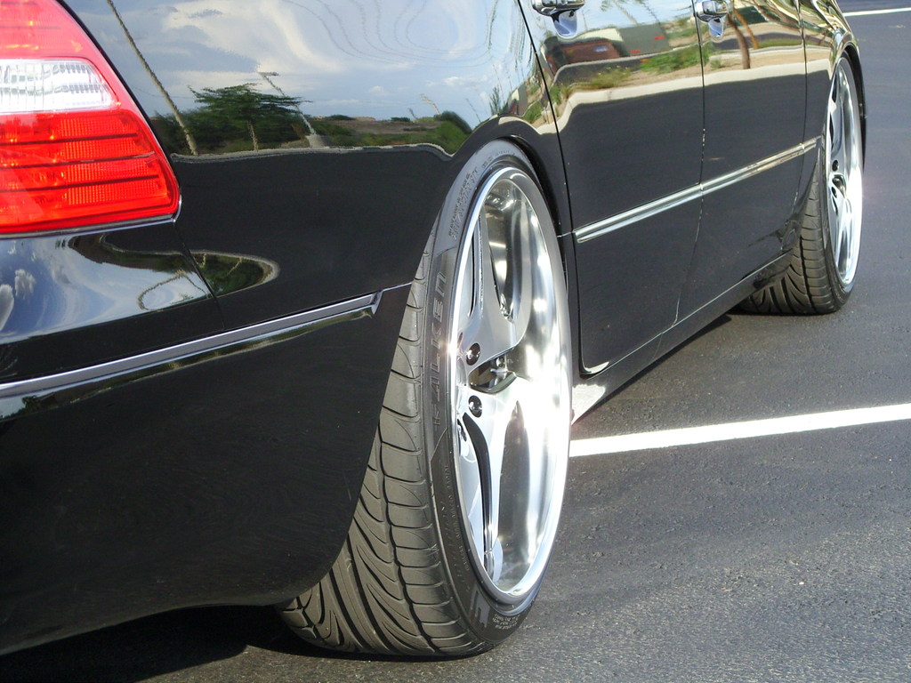 2004 Lexus LS 430 photo