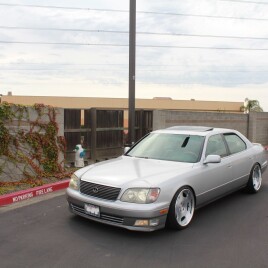 1999 Lexus LS 400