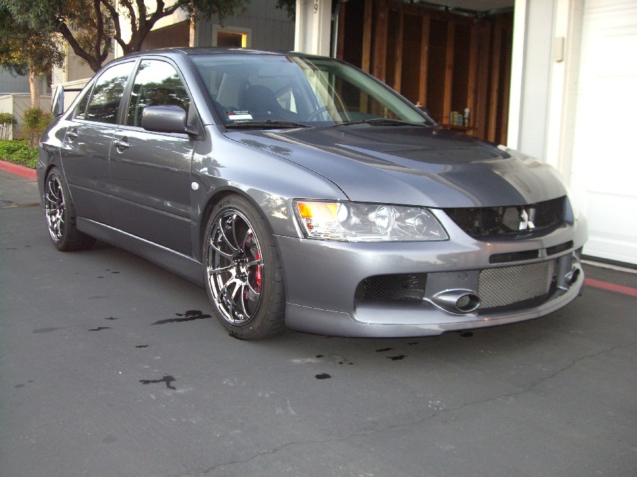 2005 Mitsubishi Lancer Evolution photo