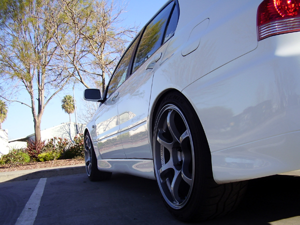 2005 Mitsubishi Lancer Evolution photo
