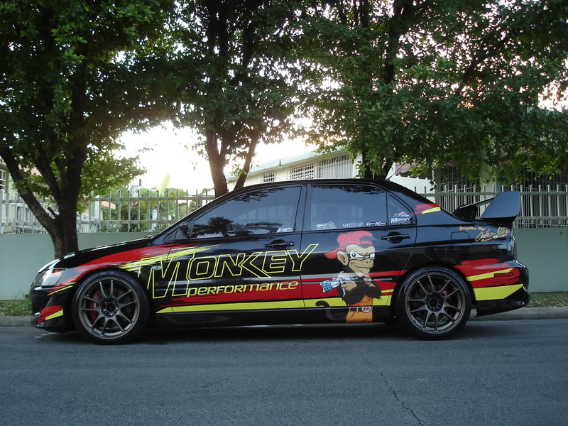 2005 Mitsubishi Lancer Evolution photo