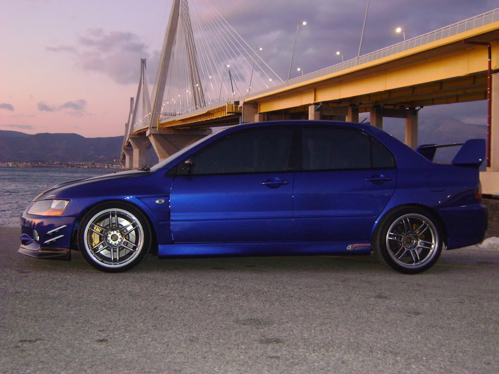 2003 Mitsubishi Lancer Evolution photo