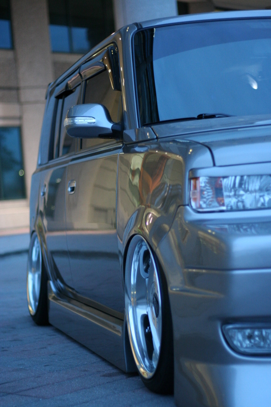 2005 Scion xB photo