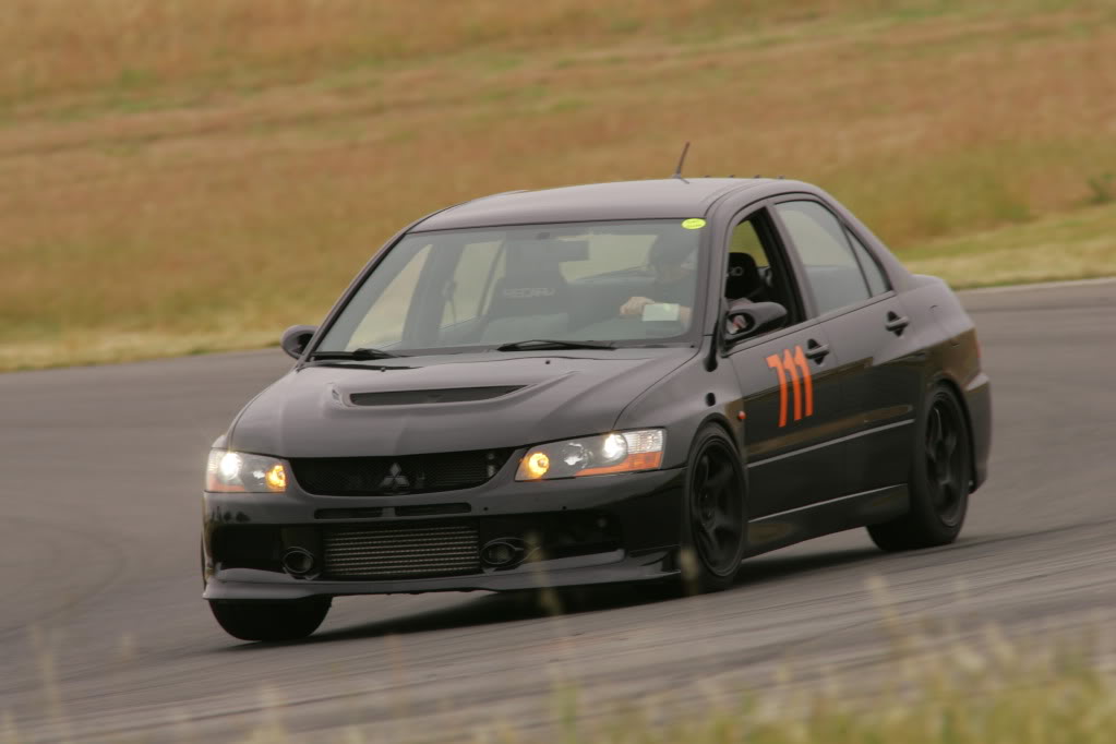 2008 Mitsubishi Lancer Evolution photo