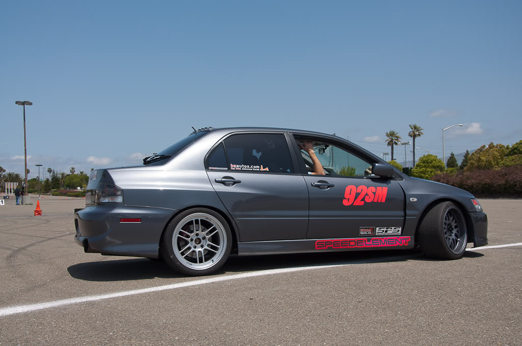 2003 Mitsubishi Lancer Evolution photo
