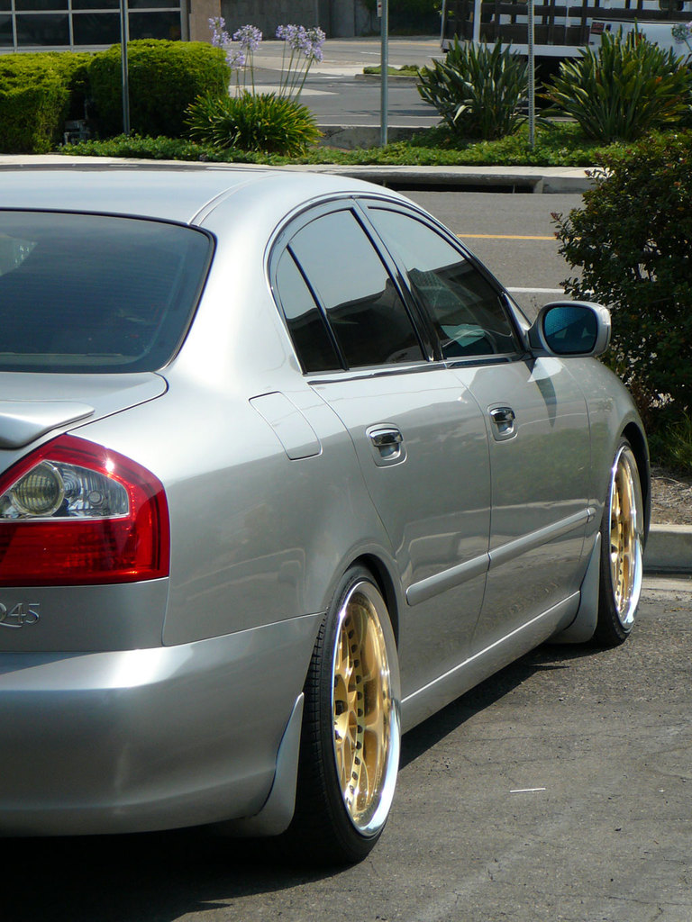 2002 Infiniti Q45 photo