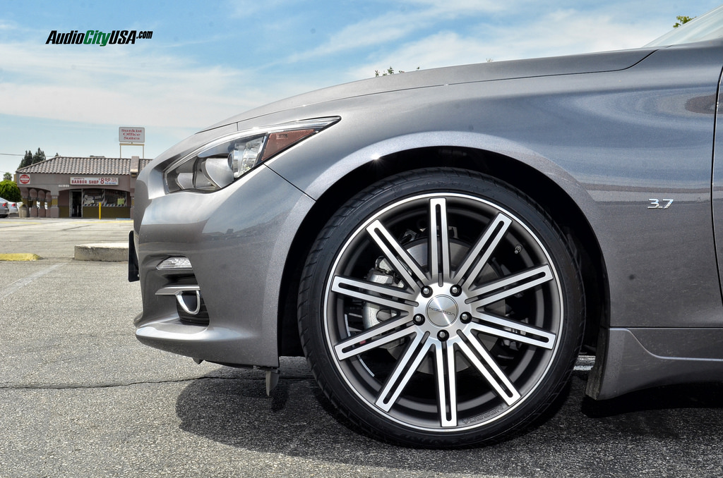 2014 Infiniti Q50 photo