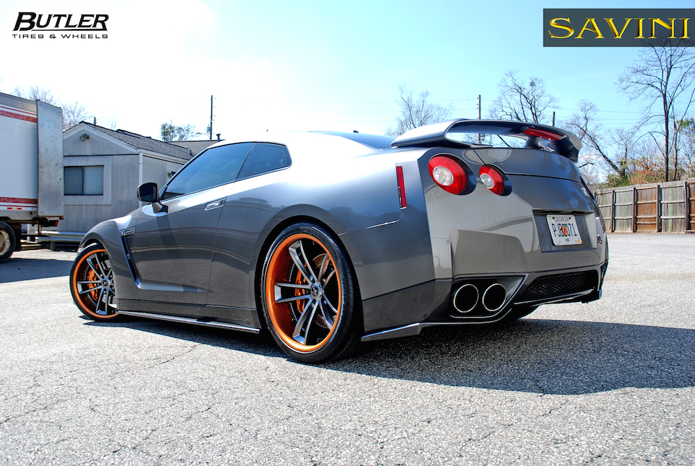 2014 Nissan GT-R photo