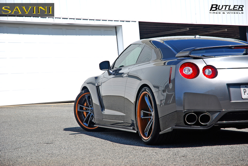 2014 Nissan GT-R photo