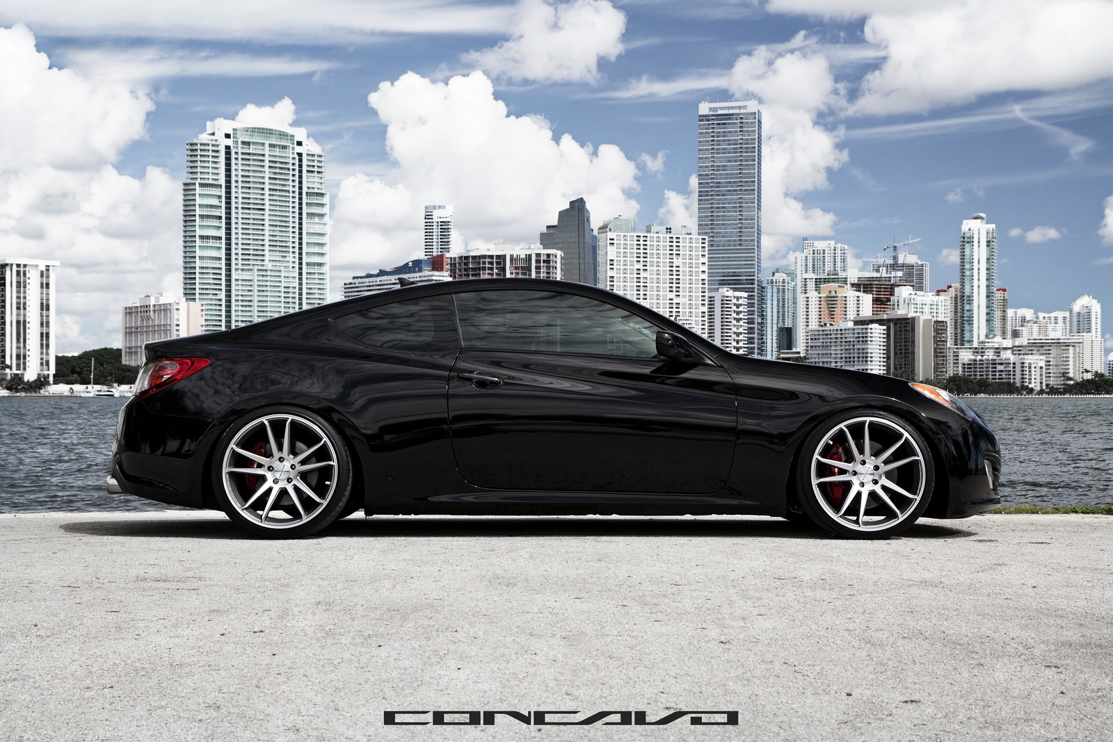 2013 Hyundai Genesis photo
