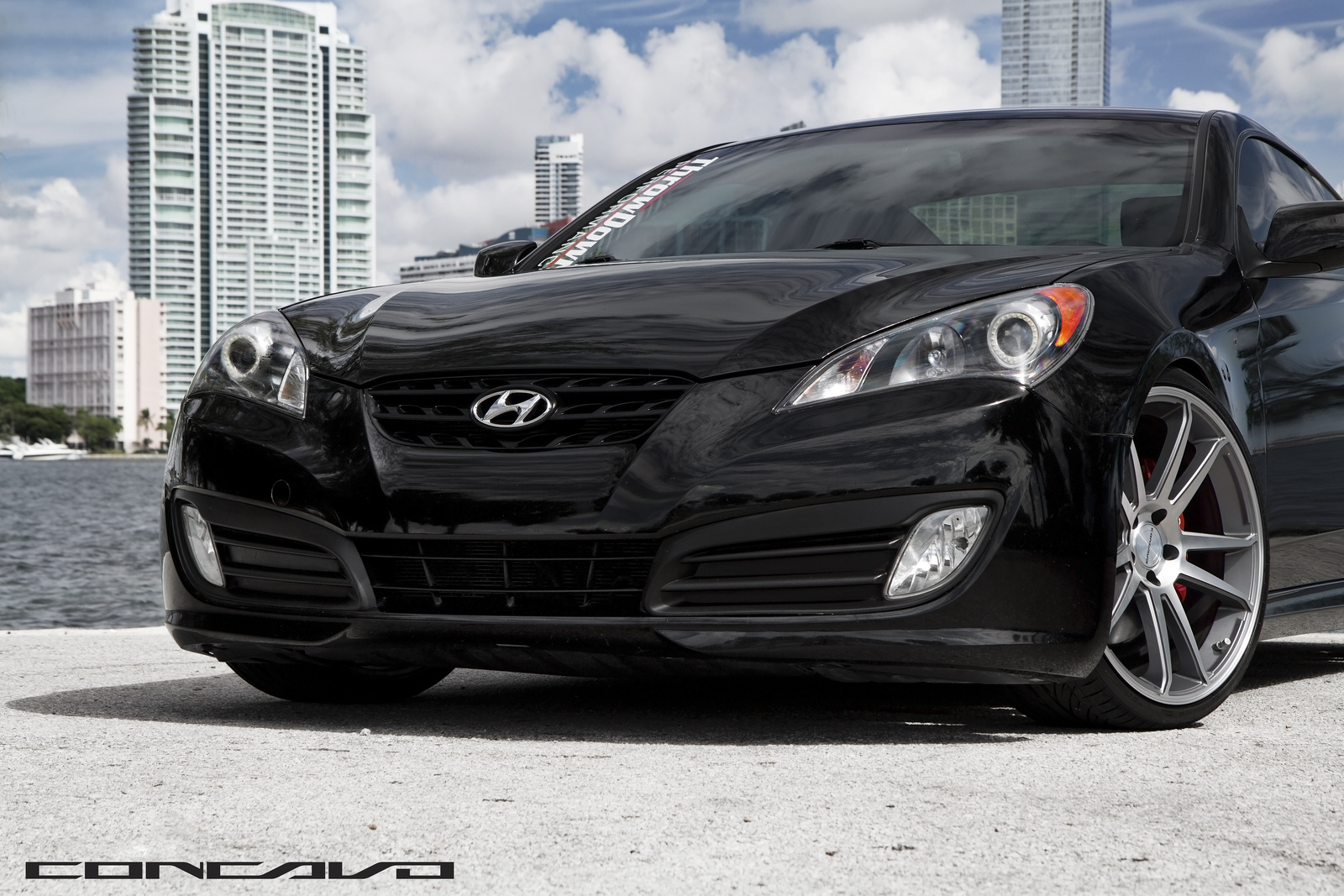2013 Hyundai Genesis photo