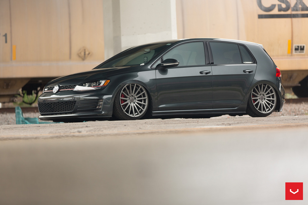 2015 Volkswagen GTI photo