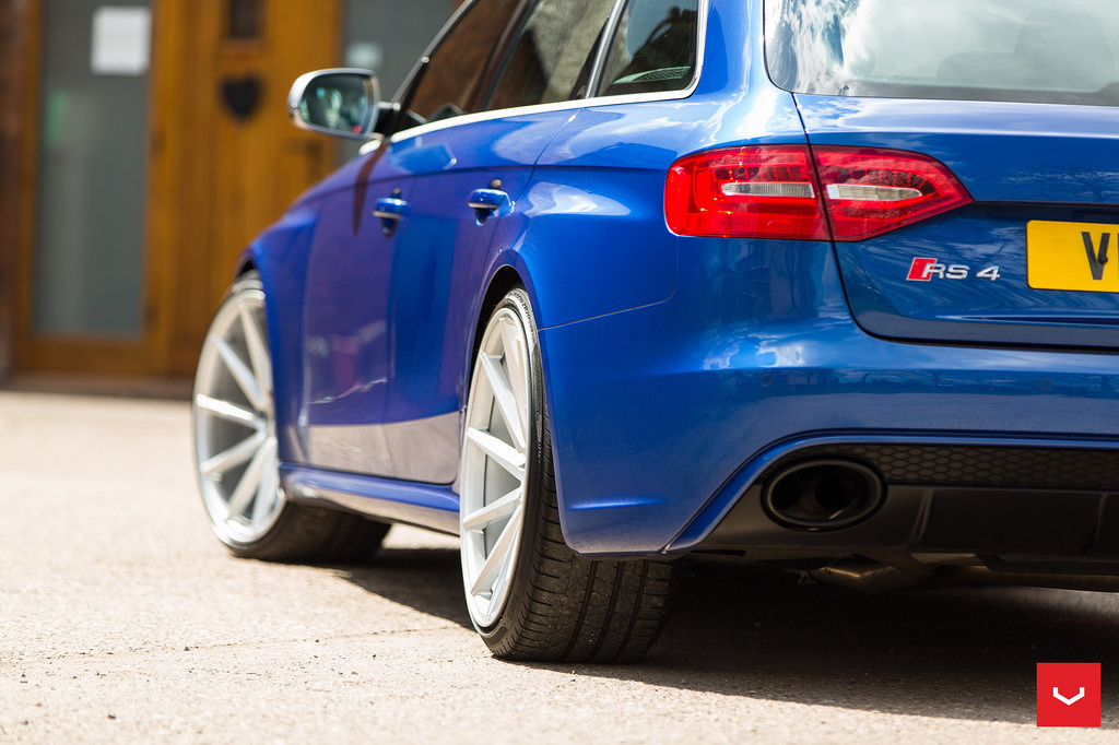 2008 Audi RS 4 photo