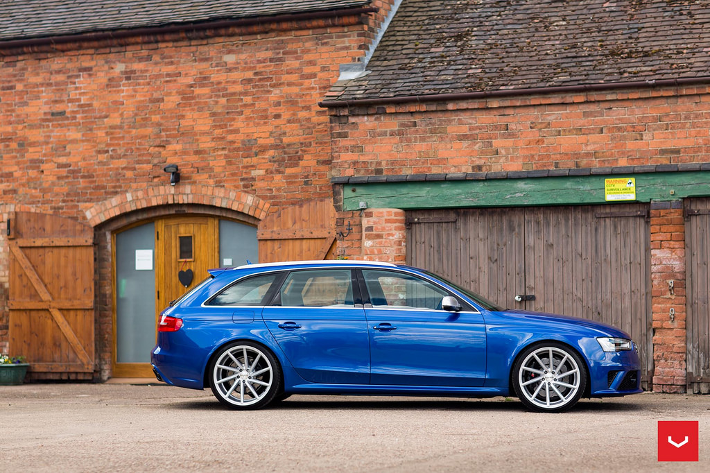2008 Audi RS 4 photo