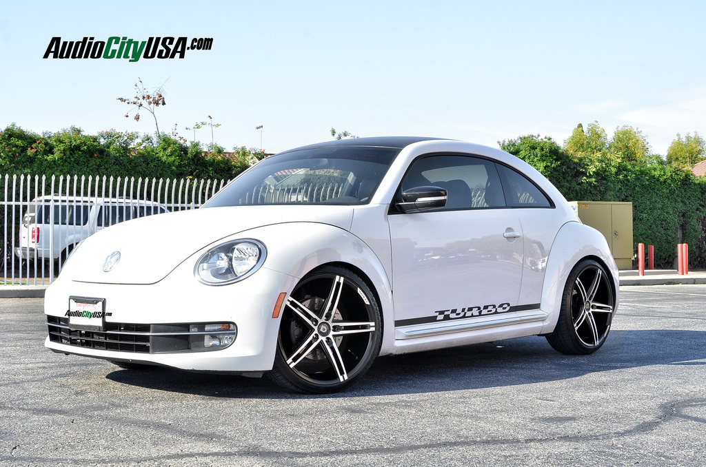 2013 Volkswagen Beetle photo