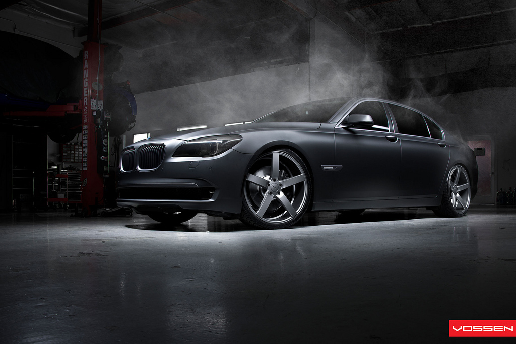 2012 BMW 740 photo